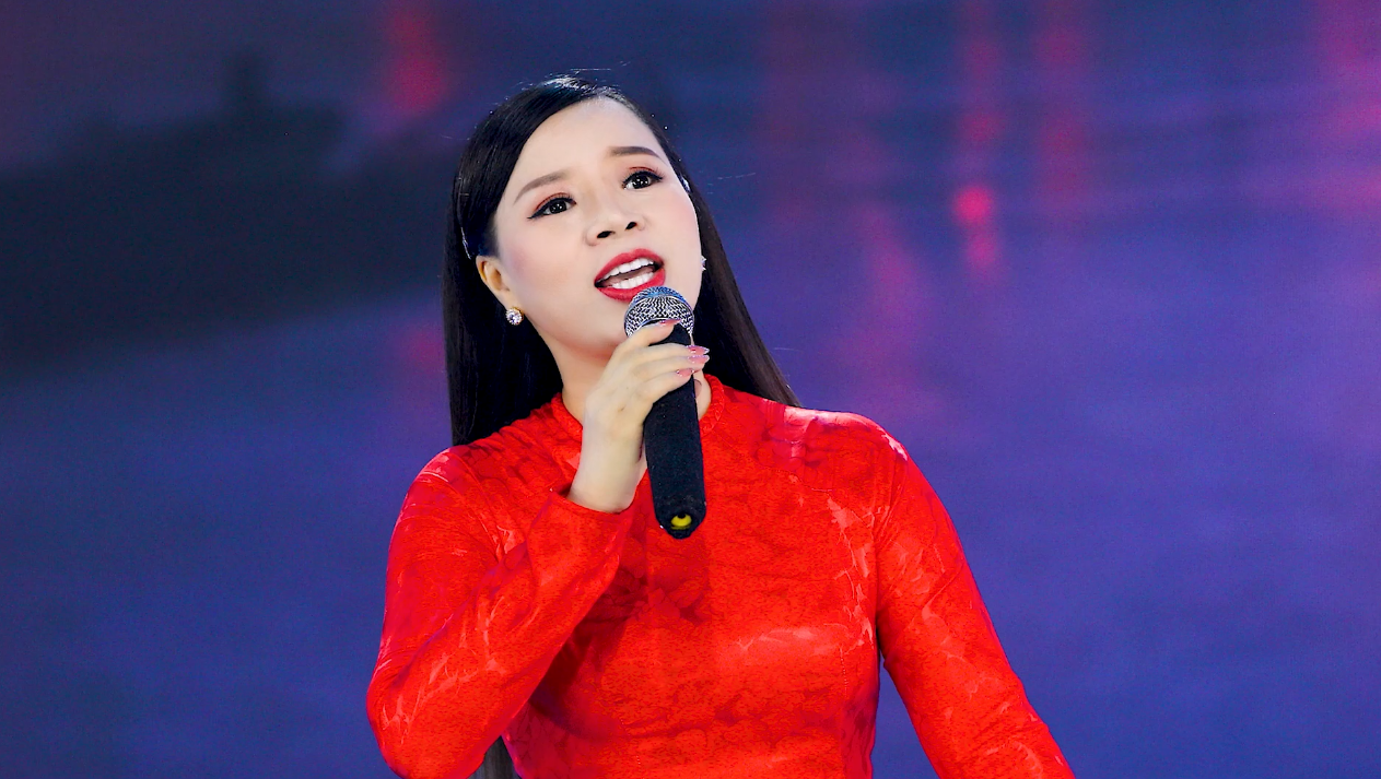 Hát về Bác lòng con trong sáng hơn