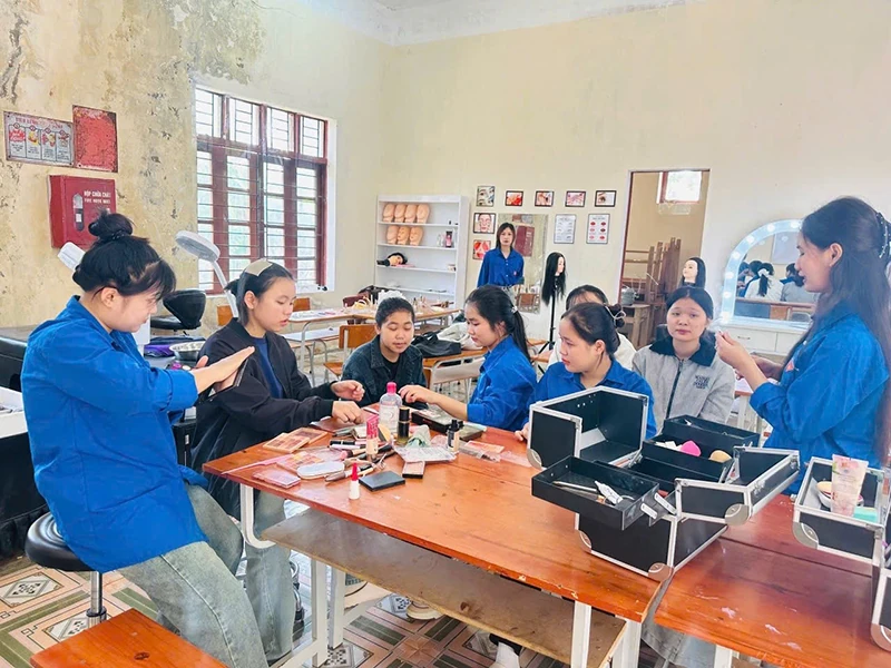 Chọn nghề - chọn tương lai (Bài 1) - Học nghề: Không còn là dự bị
