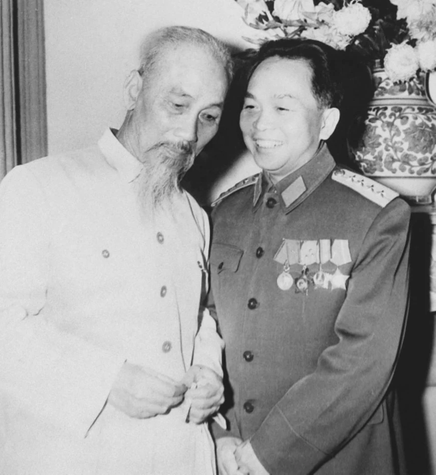 Ngày này năm xưa (28/5): Lễ thụ phong Đại tướng cho đồng chí Võ Nguyên Giáp