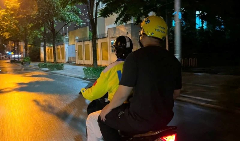 Những cuốc xe đêm giữ giấc mơ giảng đường