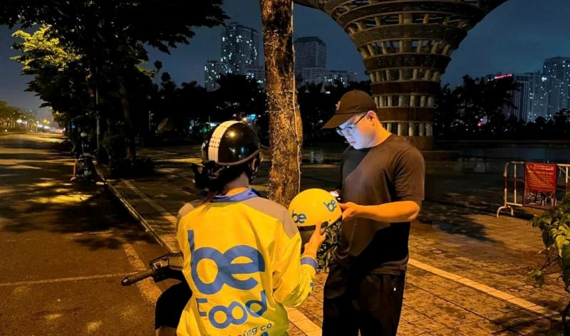 Những cuốc xe đêm giữ giấc mơ giảng đường