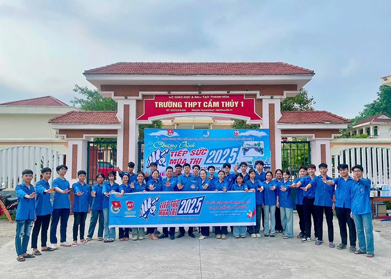 Điểm tựa mùa thi
