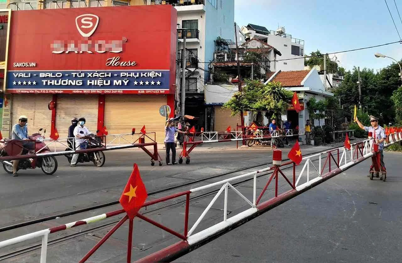 Tăng cường đảm bảo an toàn giao thông và giữ gìn vệ sinh môi trường đường sắt