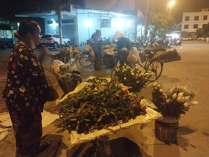 Chợ cuối chiều...