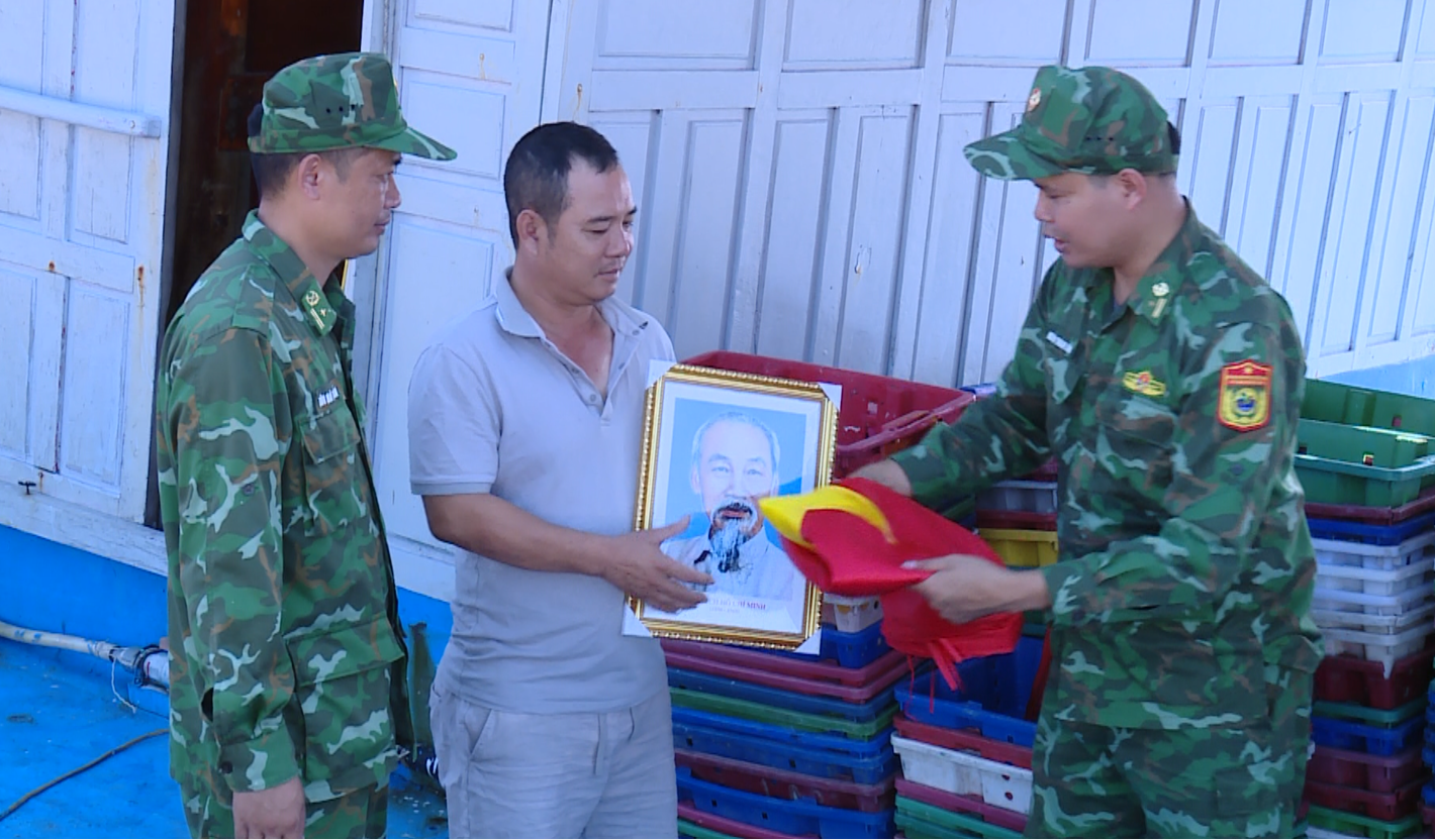 Bám biển để làm giàu, giữ biển để bình yên