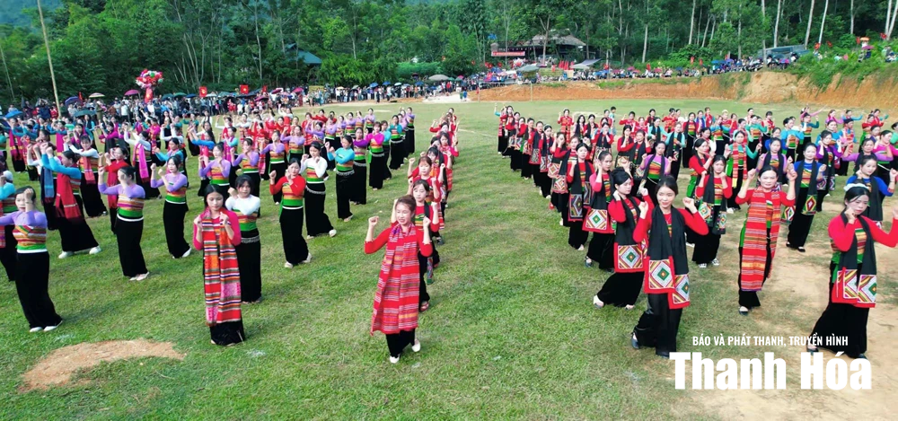 Văn nghệ quần chúng là “cầu nối” phát triển du lịch