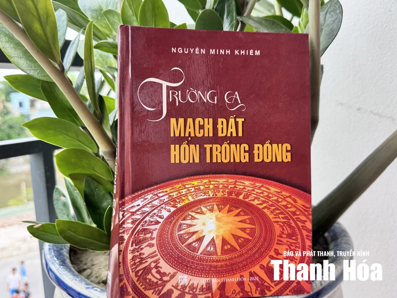 Có một nhà thơ trong Đường Cổng Trời huyền thoại
