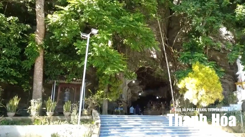 [Thanh Hóa xưa và nay] Ngôi chùa trong lòng núi bên dòng sông Mã
