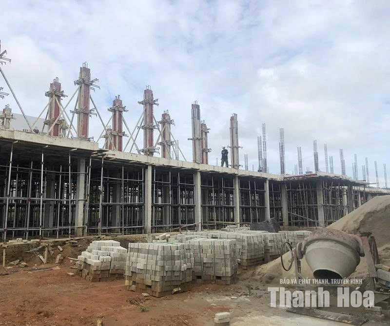 Trường học thêm “áo mới”