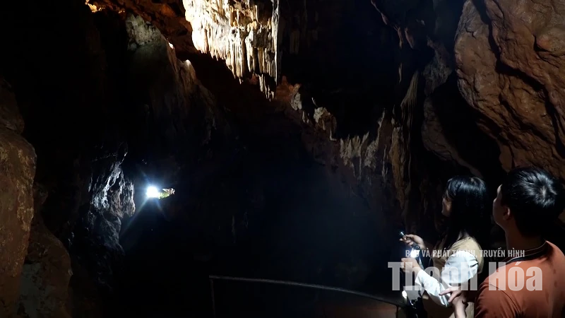 [Thanh Hóa xưa và nay] Khám phá vẻ đẹp huyền ảo của động Tiên Sơn