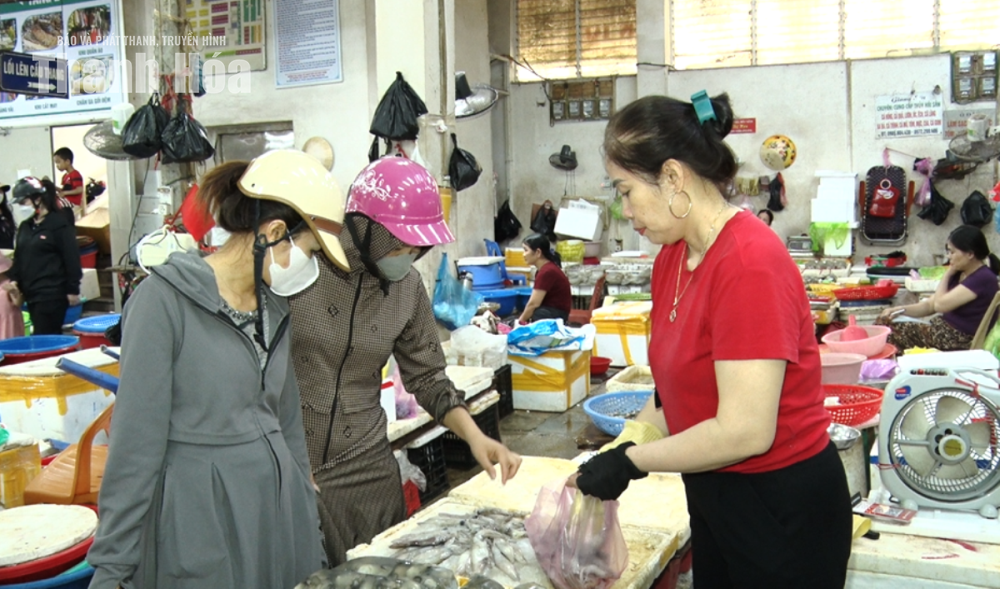 Bài toán tài chính cá nhân trước làn sóng tăng giá hàng hóa