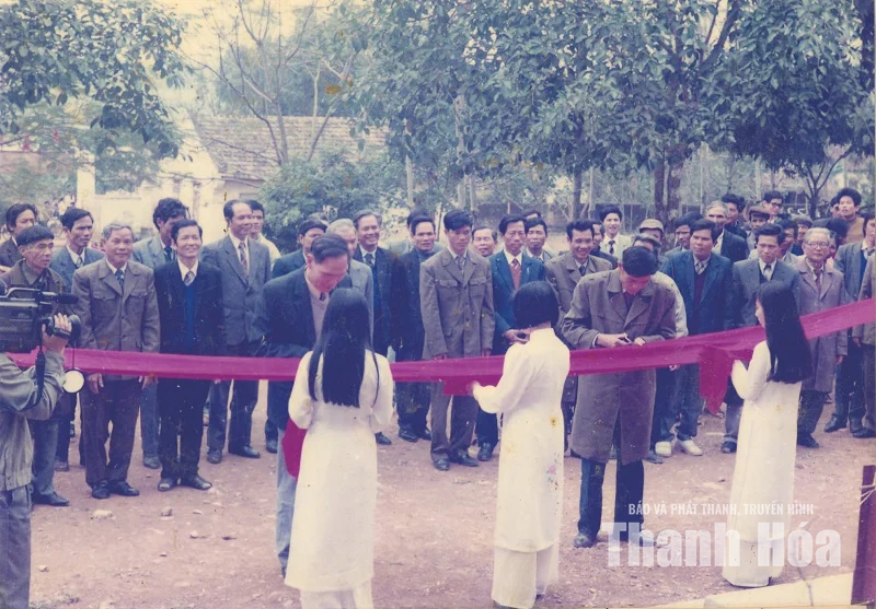 [Thanh Hóa xưa và nay] Từ tiếng trống trường giữa thời bom đạn đến mái trường khang trang hôm nay