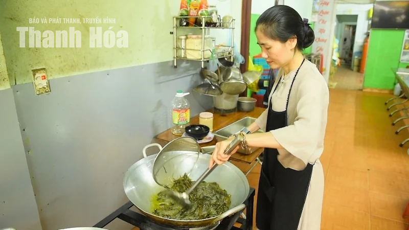 Giữ lửa yêu thương giữa “phố bệnh viện”
