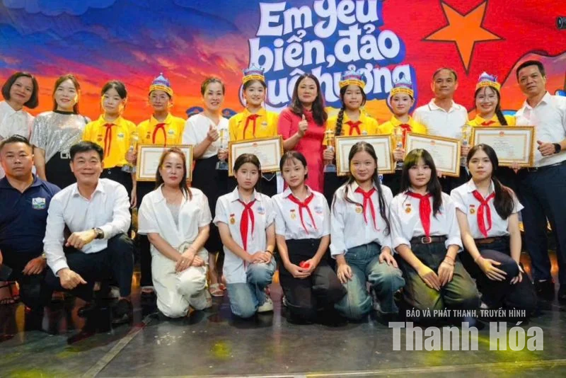 “Hải trình” bồi dưỡng tình yêu biển, đảo quê hương