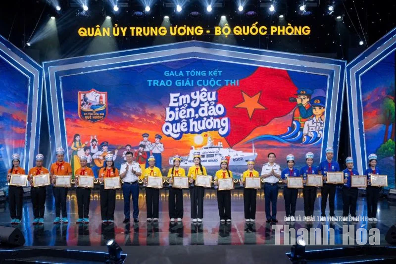 “Hải trình” bồi dưỡng tình yêu biển, đảo quê hương