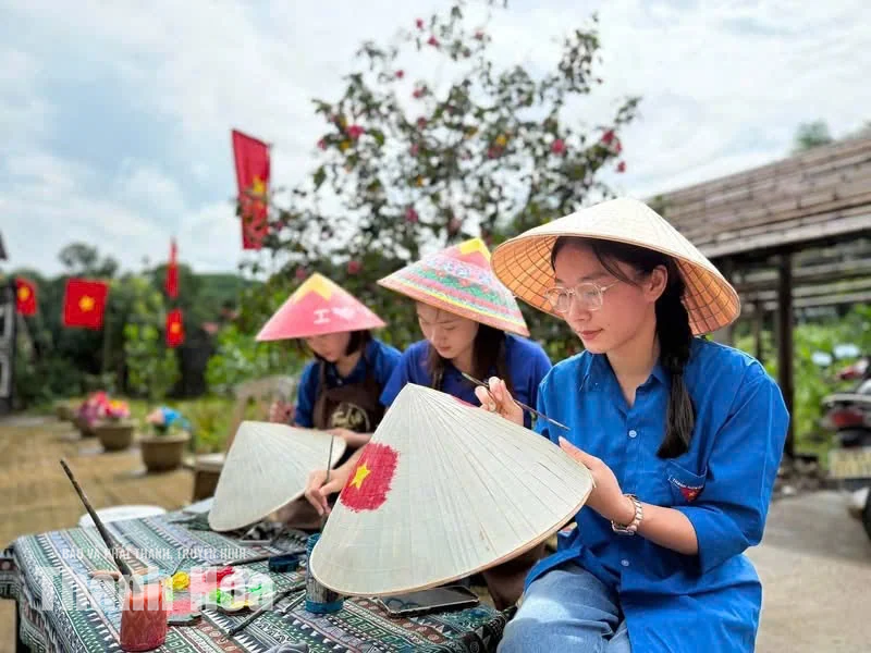 Nhiều việc làm ý nghĩa của người trẻ dịp Quốc khánh 2/9