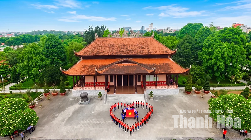Khi người trẻ chọn cách cống hiến