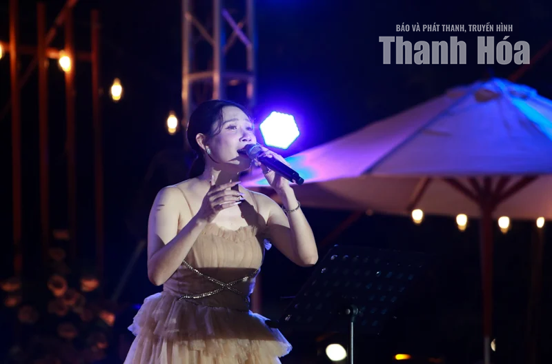 “Cả một trời thương nhớ - Nối dài những mùa yêu thương