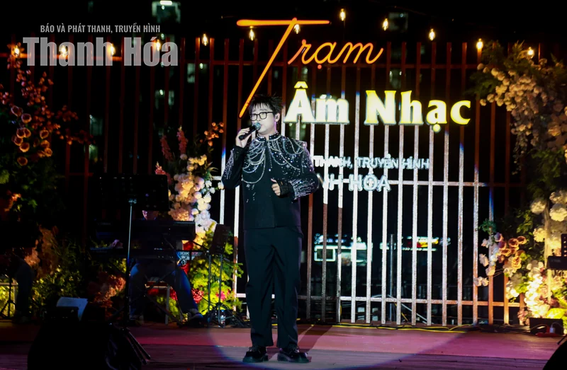 “Cả một trời thương nhớ - Nối dài những mùa yêu thương