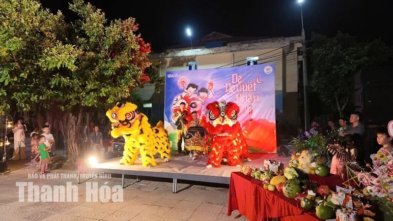 Mang Trung thu ấm áp đến với bệnh nhi