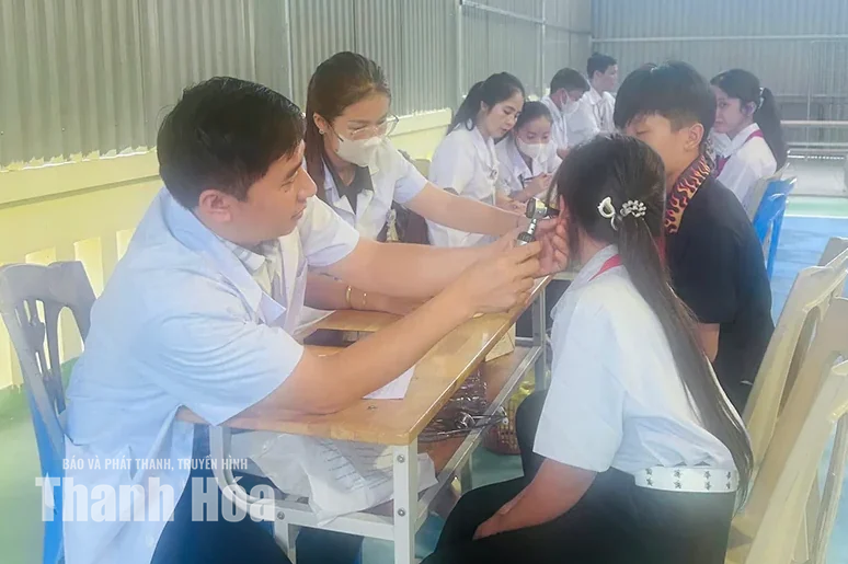 Chăm sóc sức khỏe học sinh từ những ngày đầu năm học