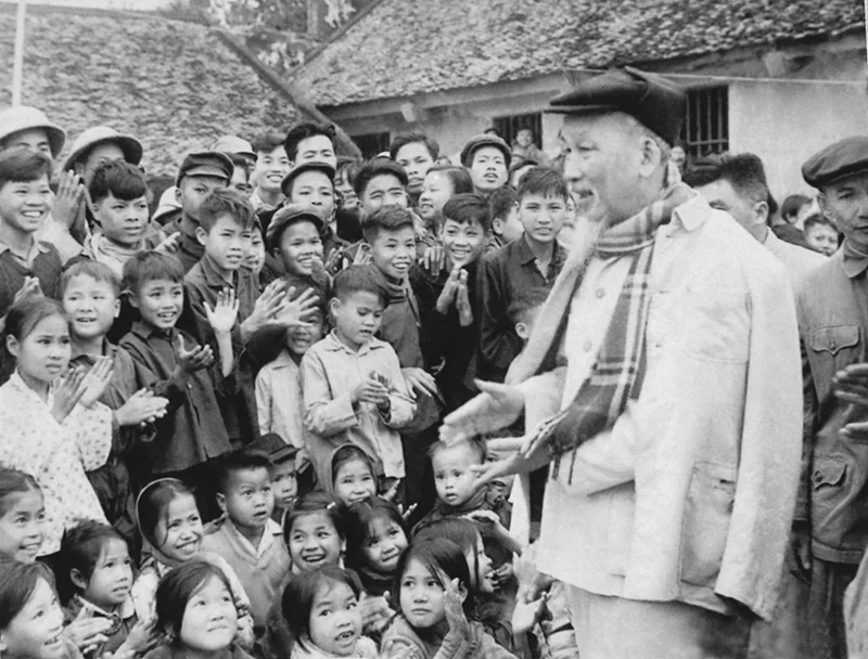 Ngày này năm xưa (25/9): Bác Hồ gửi thư, làm thơ tặng thiếu nhi cả nước