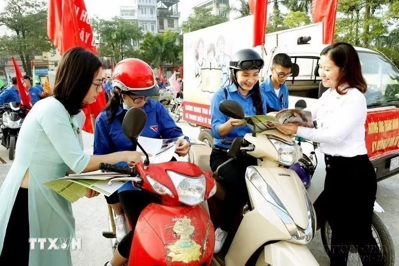 Mức sinh thấp, dân số già hóa nhanh: Việt Nam cần gì từ thế hệ trẻ?
