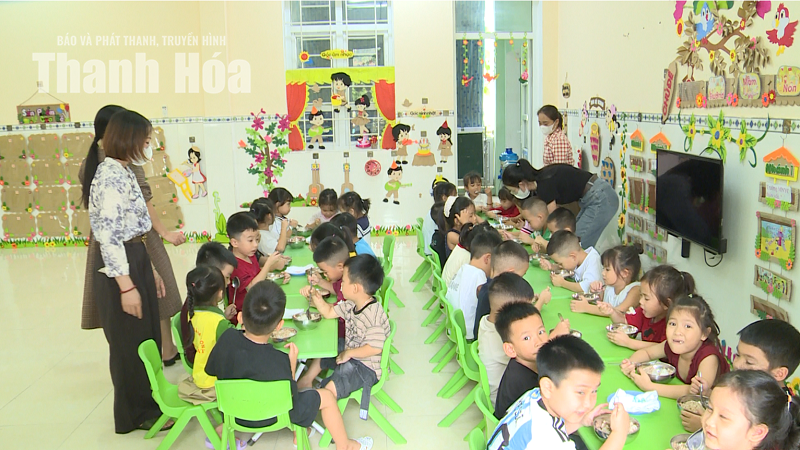 Chủ động chăm sóc sức khỏe học sinh mùa mưa bão