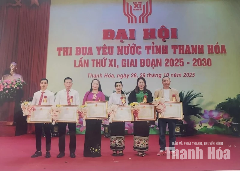 Nữ bí thư chi bộ bản Thái giỏi việc nước - đảm việc nhà