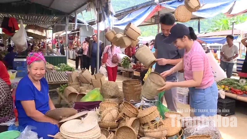 [Thanh Hóa xưa và nay] Dấu xưa trong phiên chợ vùng cao