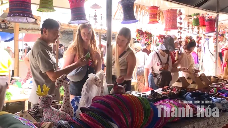 [Thanh Hóa xưa và nay] Dấu xưa trong phiên chợ vùng cao