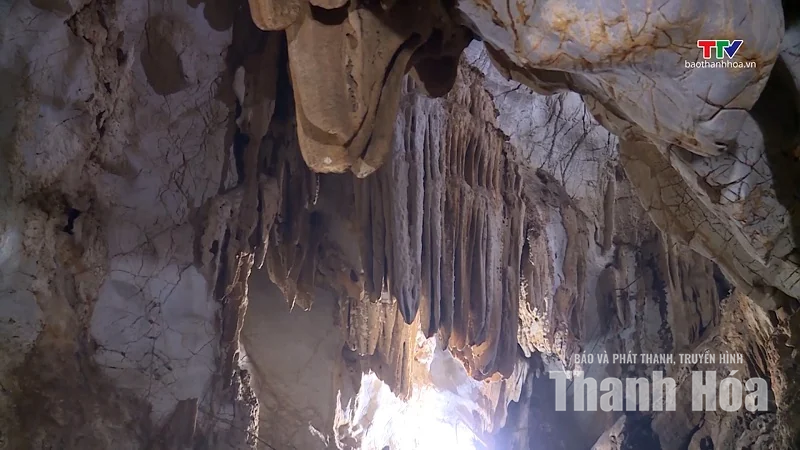 [Thanh Hóa xưa và nay] Động Cửa Buồng - nơi núi non kể chuyện lịch sử