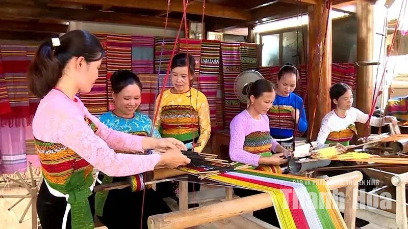 [Thanh Hóa xưa và nay] Những sợi thổ cẩm nối mạch văn hóa xứ Thanh