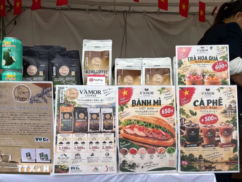 Khám phá hương vị của món bánh mỳ Việt Nam trên kệ hàng của 7-Eleven Nhật Bản