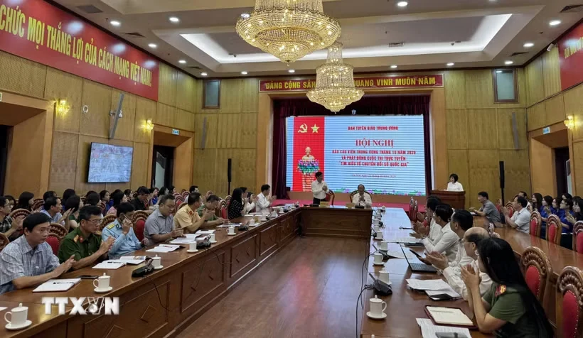 Đẩy mạnh tuyên truyền, tạo thống nhất trong thực hiện Nghị quyết Trung ương 4