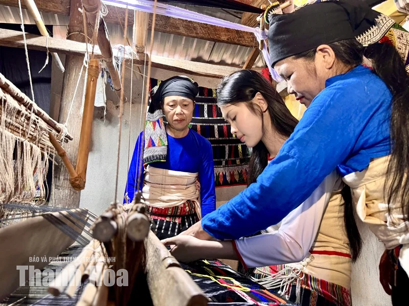 Phụ nữ Thái Yên Thắng và mạch nguồn văn hóa quê hương