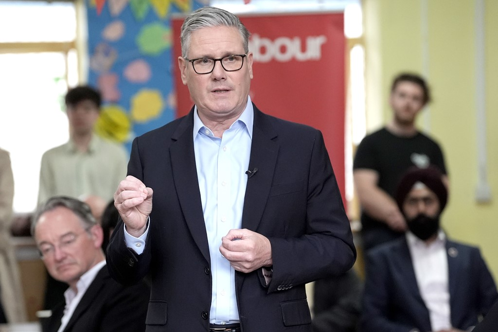 Thủ tướng Anh Keir Starmer bác khả năng từ chức sau thất bại bầu cử địa
